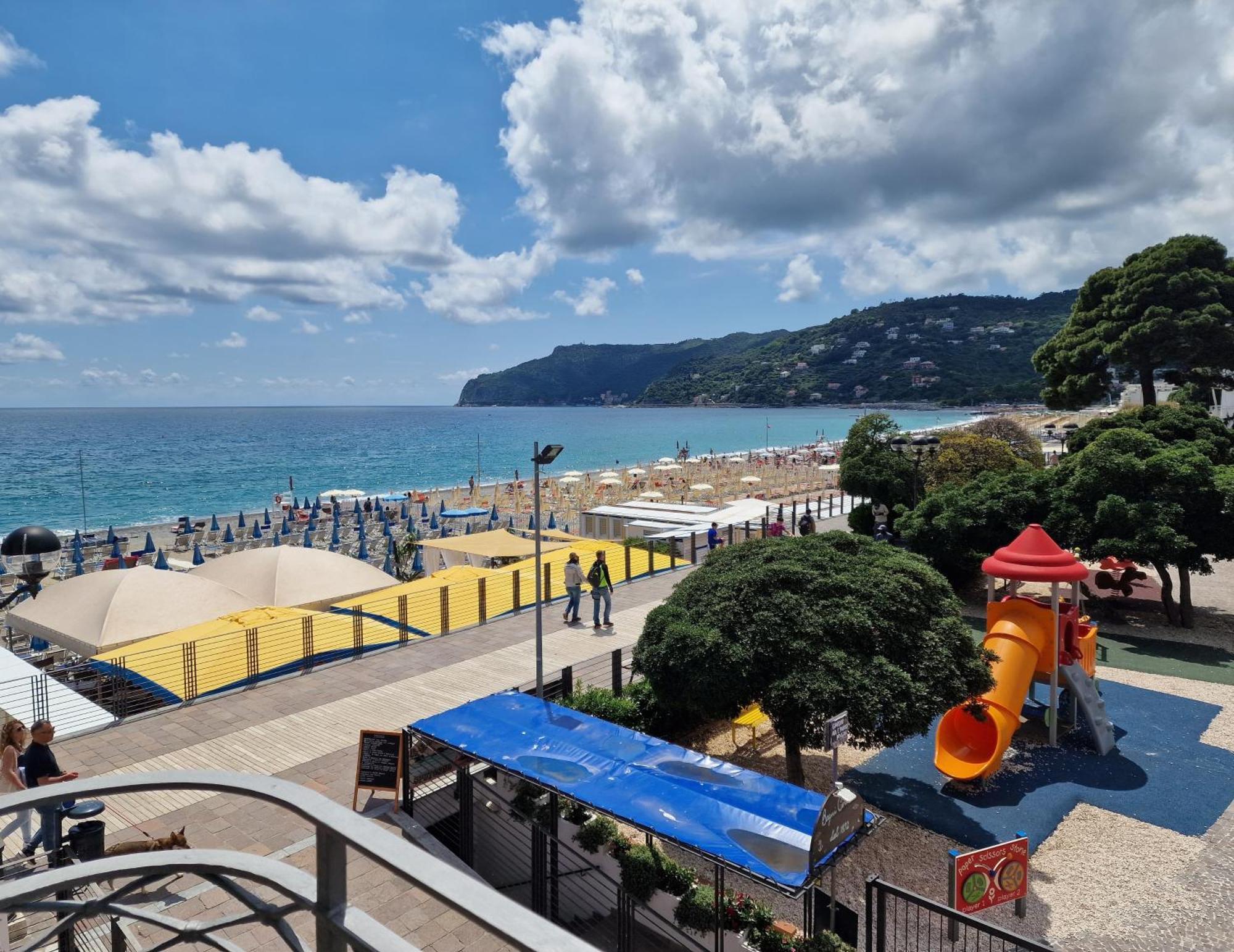 Hotel Miramare Споторно Номер фото